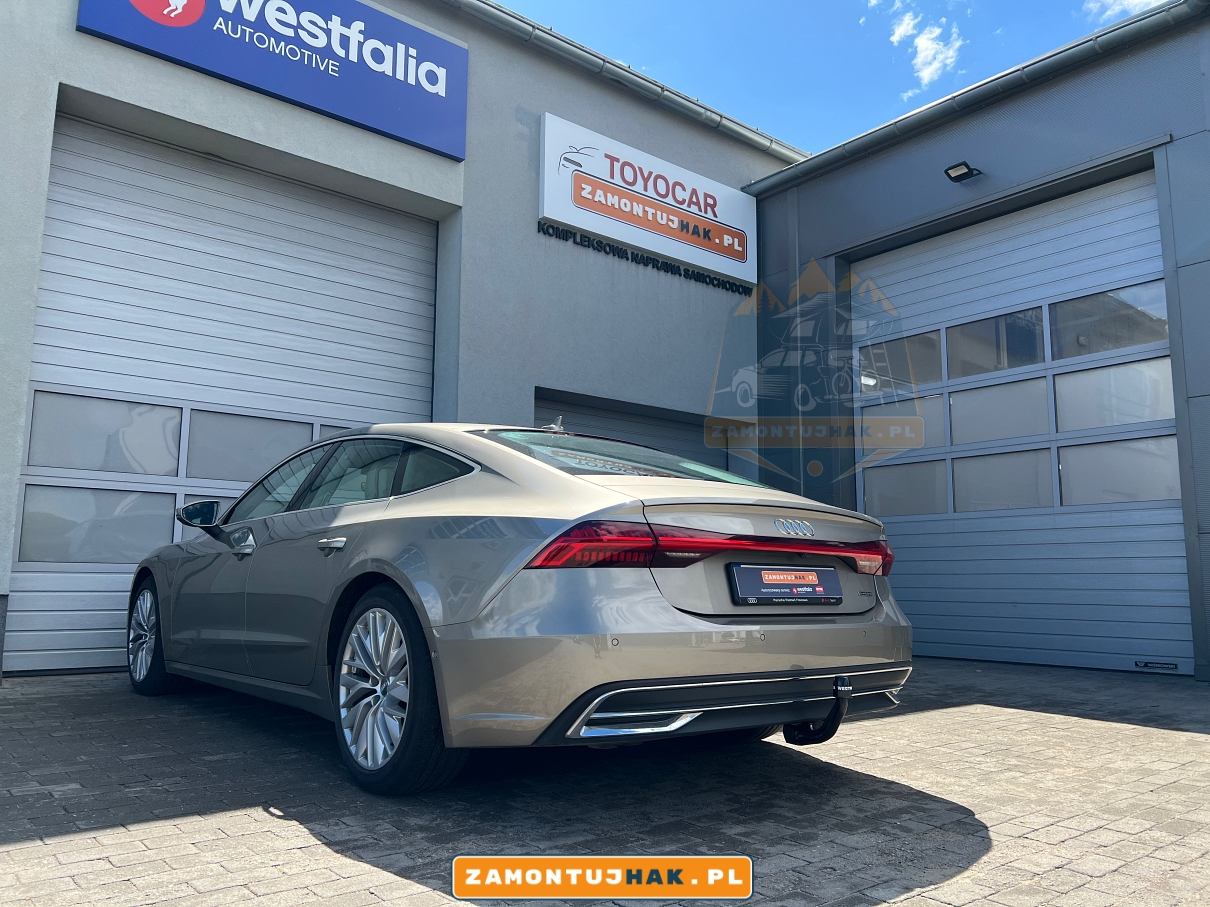 Hak holowniczy Westfalia A40V na tle naszego autoryzowanego serwisu montażu haków holowniczych w Poznaniu. Gotowość do podróży